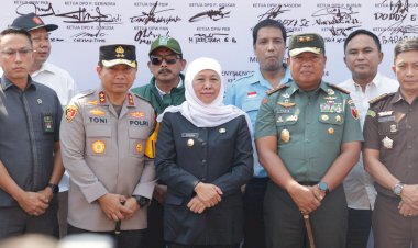 Forkopimda-Jatim-dan-Peserta-Pemilu-Gelar-Deklarasi-Pemilu-Damai