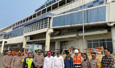 Kompolnas-Lakukan-Pemantauan-Kesiapan-Operasi-Ketupat-2024-di-Polda-Jatim-Bersama-Kapolri-dan-Menteri-Perhubungan