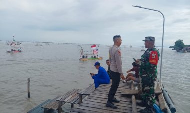 Perayaan-Ketupat,-Polres-Bangkalan-Siagakan-Personel-Pengamanan-Lebaran-di-Tengah-Laut