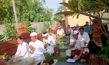 Sembahyang-Bulan-Purnama-Di-Pura-Kertha-Bumi-Bhayangkara