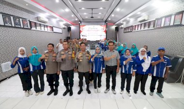 *Peringati-Hari-Buruh,-Polres-Bojonegoro-Gelar-Tasyakuran-Bersama-SPSI*