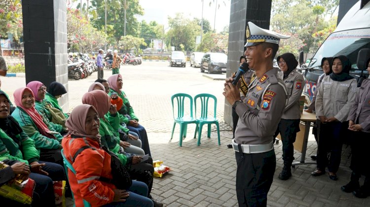 Polres Probolinggo Kota Peringati Hari Kartini Bersama Pengemudi Ojol Perempuan